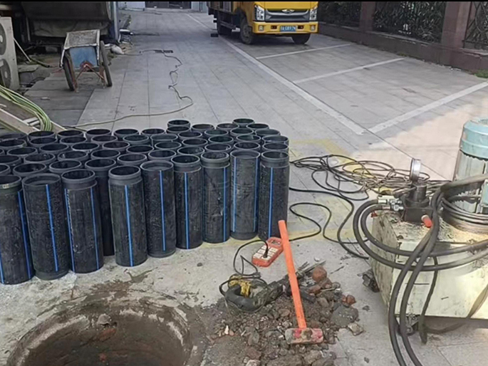 琼结PE置换管厂家 DN315置换管 非开挖管短管置换